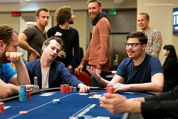 TylerRM: Estoy con el poker hasta el final