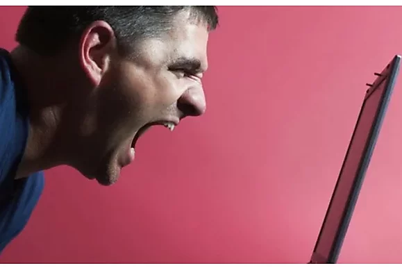 Cosas que nos irritan en las mesas: los jugadores cuentan qué puede perturbar su paz