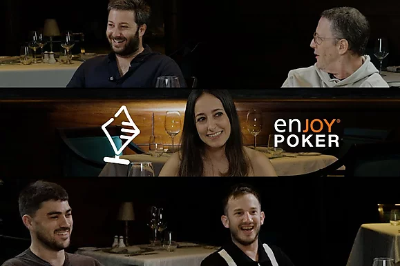 Una mesa especial: Fabrizio González, Cacho Korn, Bruno Sanzoni y Marco Guibert con Pamela Balzano