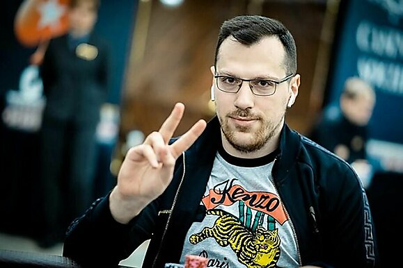 Artur Martirosyan ganó el campeonato mundial de heads-up: revisión de las redes sociales