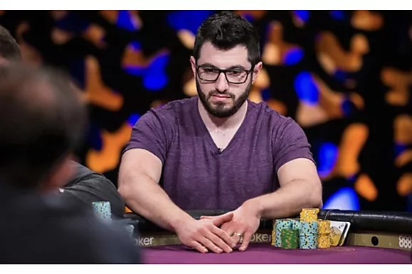 Cómo dejar de temerle a jugar con stacks profundos: una lección de Phil Galfond