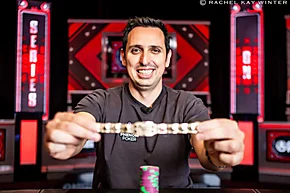 Sergio Aido: “Es el mayor premio de mi carrera y mi tercer brazalete, ¿qué más se puede pedir?”