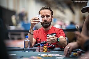 Vlogs de Daniel Negreanu: 200,000 personas siguen las desventuras del “imbécil”